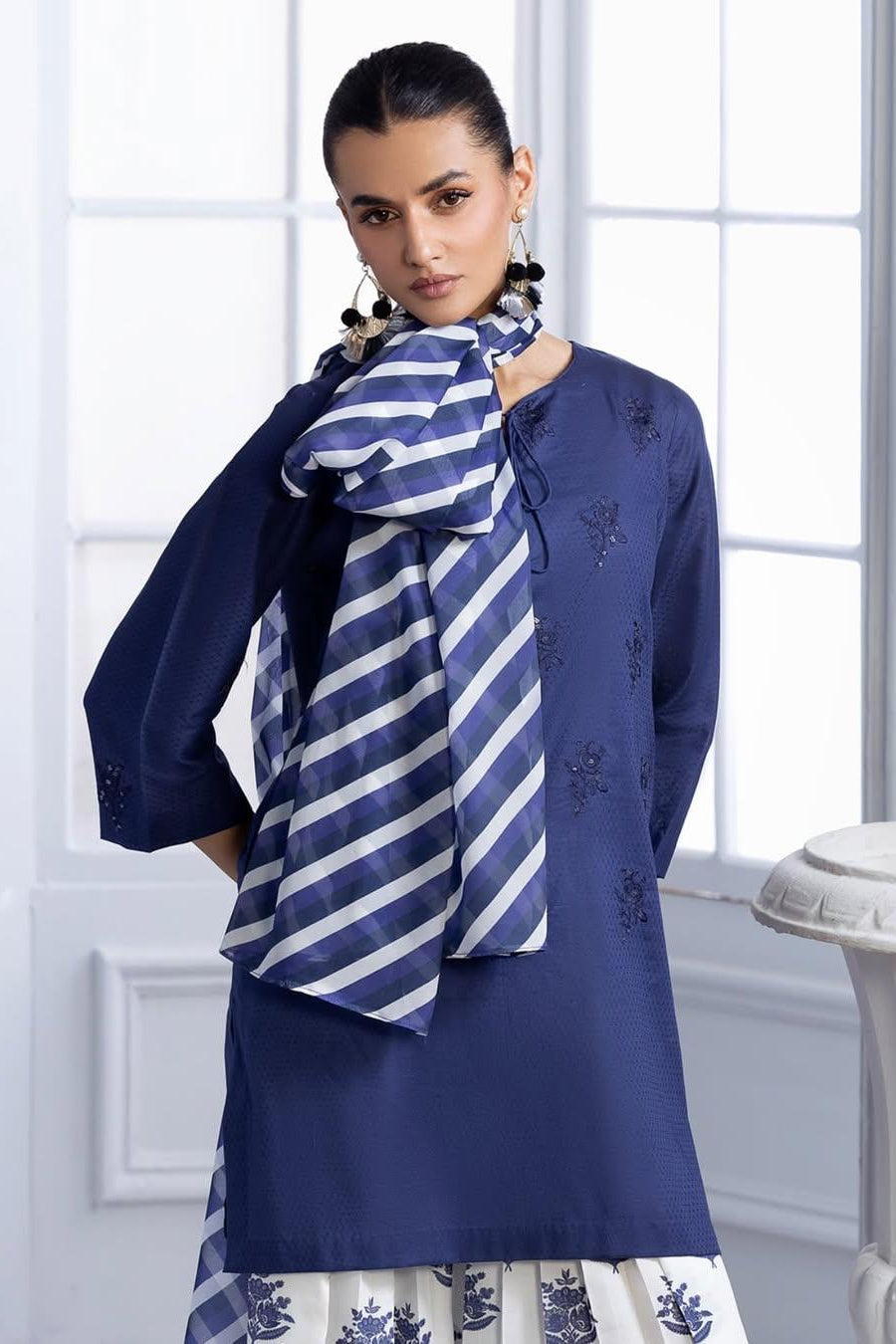 BLUE BLOOM 3PC - Desi Rang