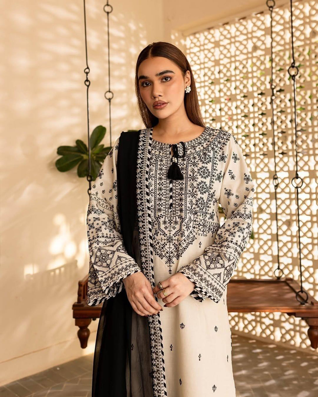 WHITELIME EMB 3PC - Desi Rang