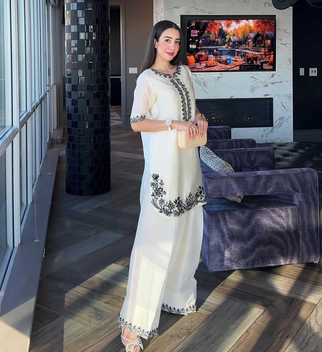 MEHMAL HANDMADE KHADAR SET ( FARSHI SHALWAR ) - Desi Rang