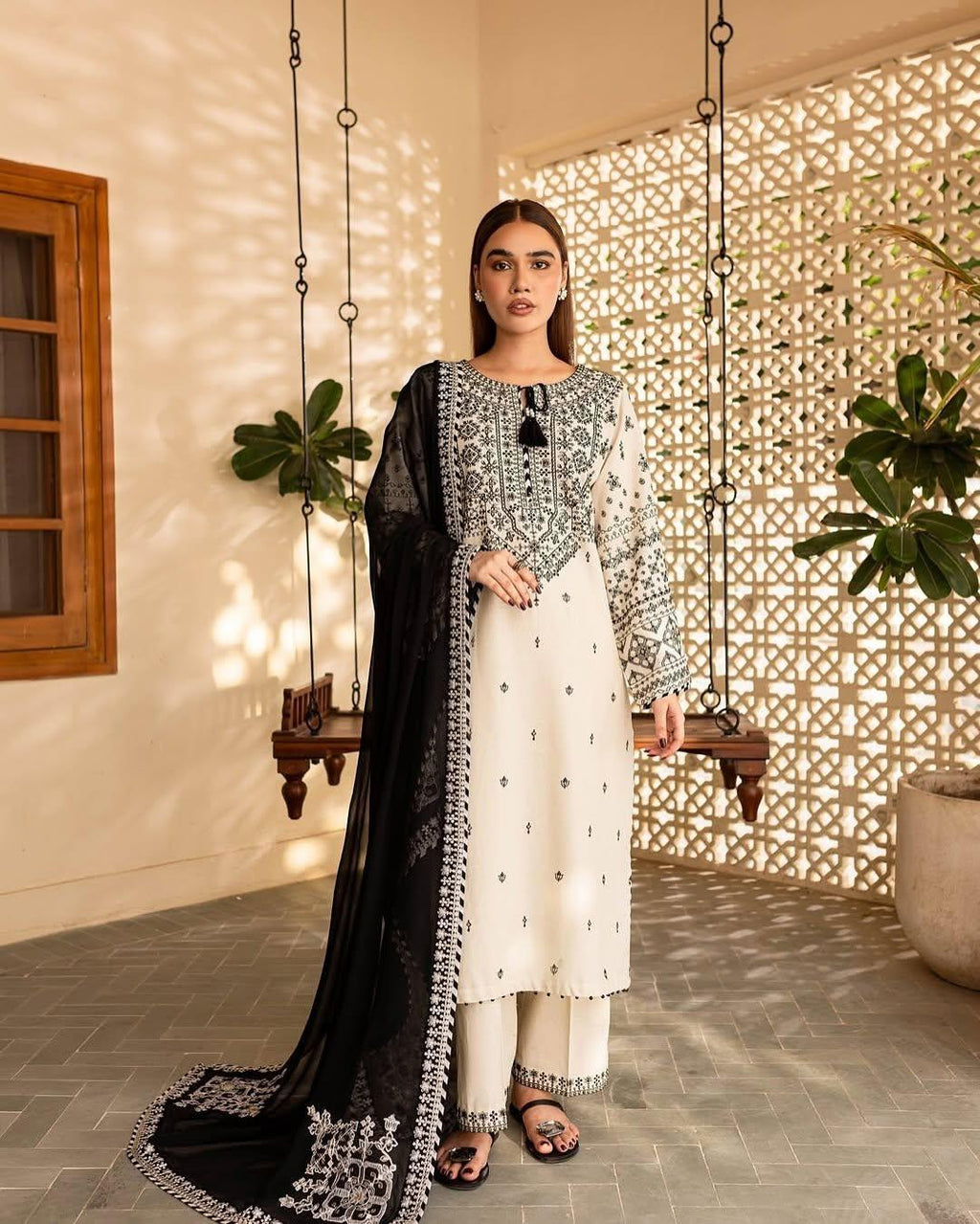 WHITELIME EMB 3PC - Desi Rang